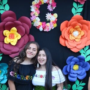 Meet your Posher, Itzel & michelle